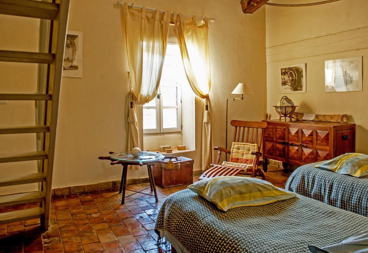 Demeure De Digoine "Chambre D'Hotes" Bourg-Saint-Andéol Exteriör bild