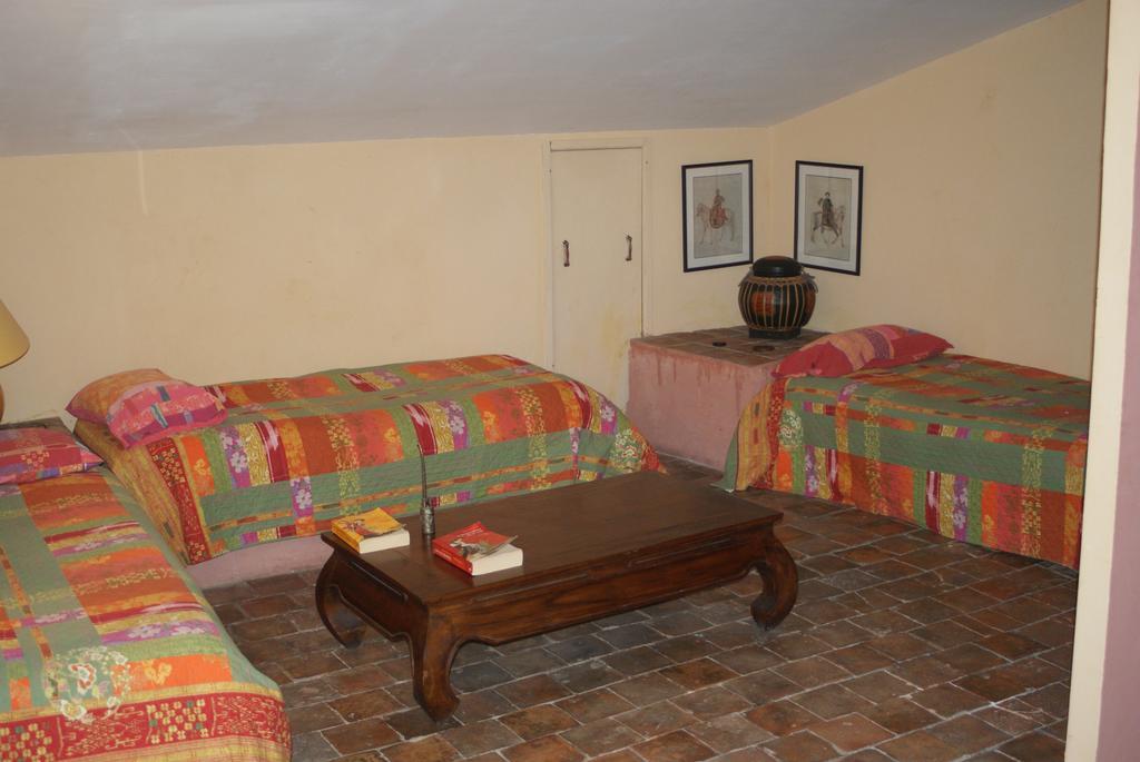 Demeure De Digoine "Chambre D'Hotes" Bourg-Saint-Andéol Exteriör bild
